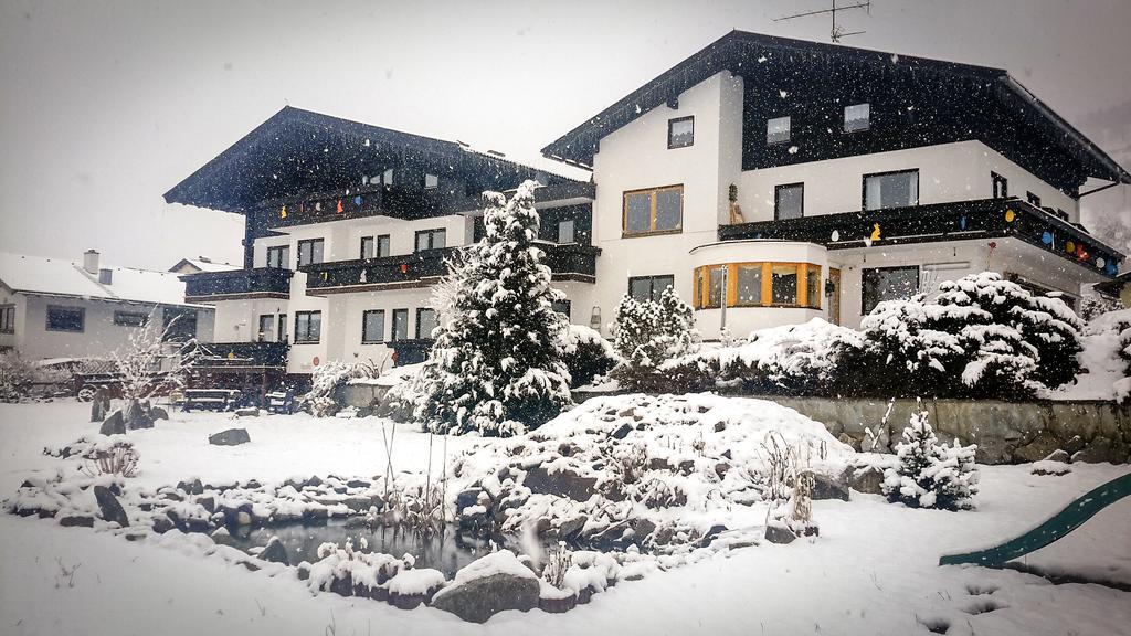 Haus Brandeck Hotel Утендорф Екстериор снимка